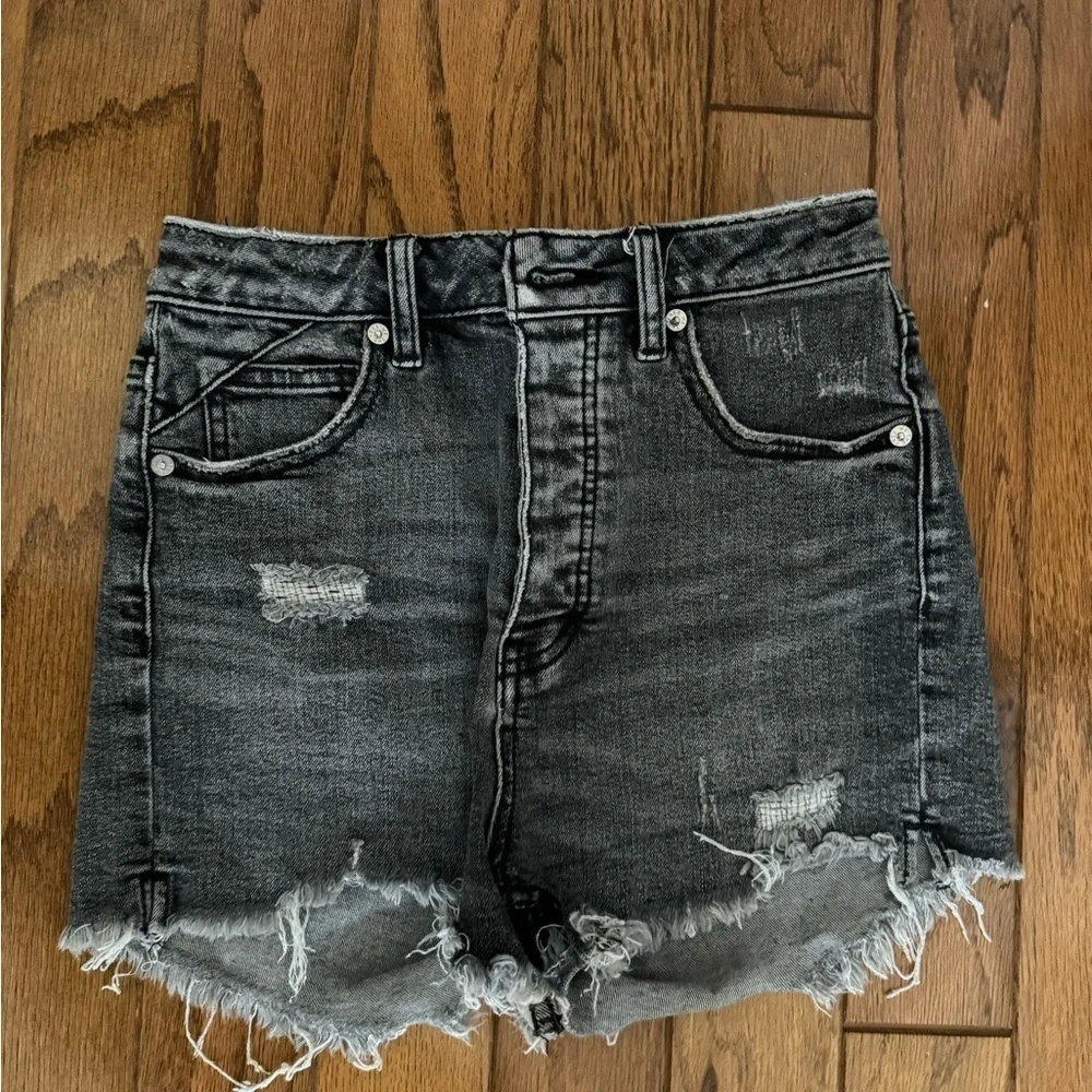 We The Free People Distressed  Denim Jeans‎ Frayed Hem Shorts Size 25